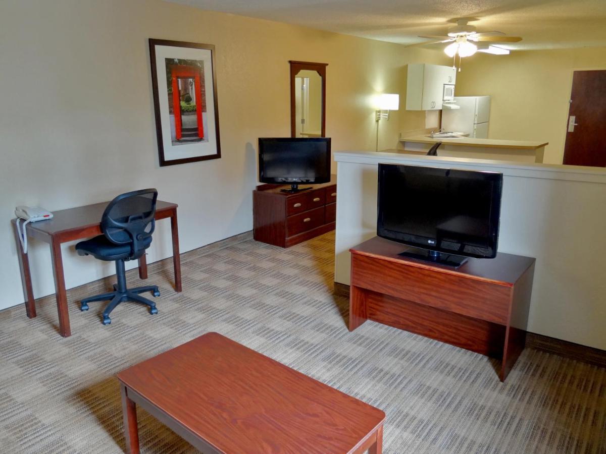 Extended America - Chicago - Buffalo Grove - Deerfield 2* Riverwoods
