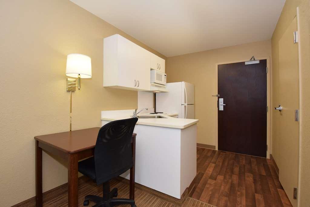 Extended America - Chicago - Buffalo Grove - Deerfield Hotel Riverwoods