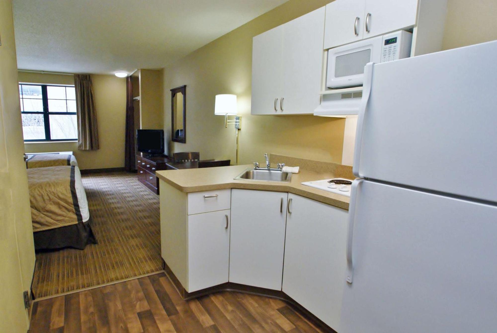 Extended America - Chicago - Buffalo Grove - Deerfield Riverwoods